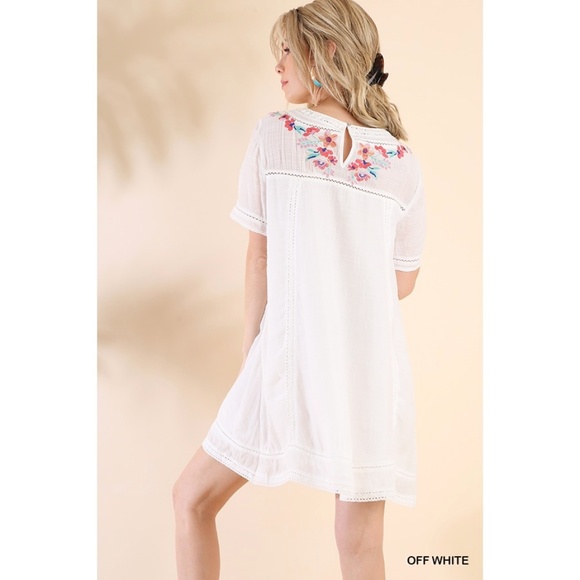 Off White Floral Embroidered Tunic Dress - Picture 3 of 5